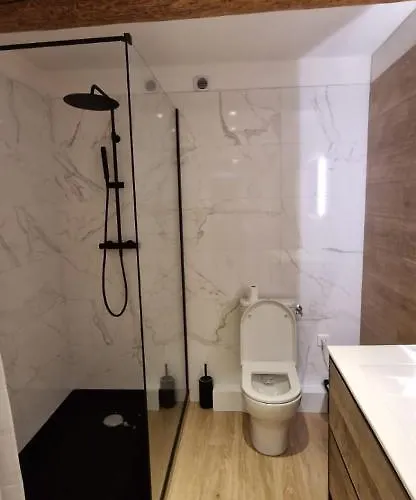 Vieux A 2min De La Apartament